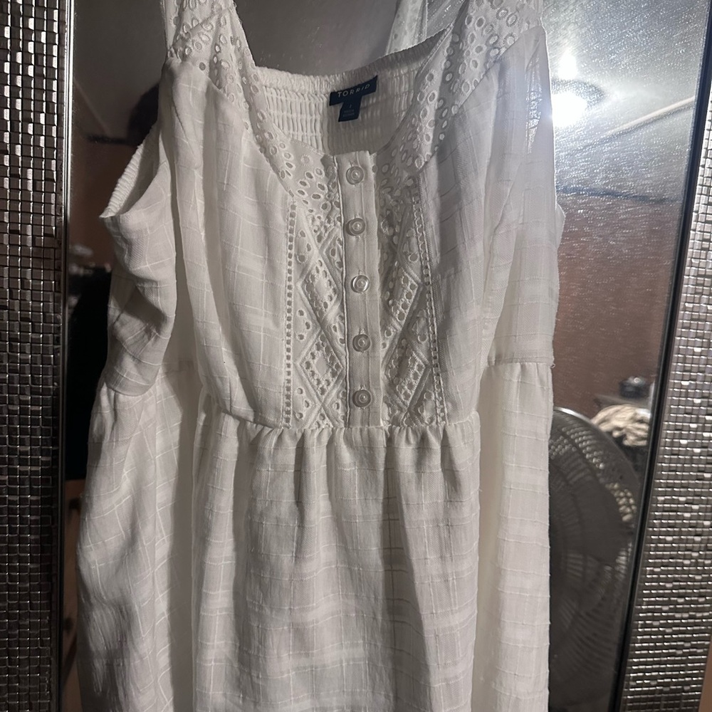 Torrid Cream Lace Detail Top